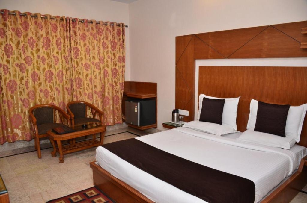 Hotel Basera Brij Bhoomi Vrindāvan Exterior foto