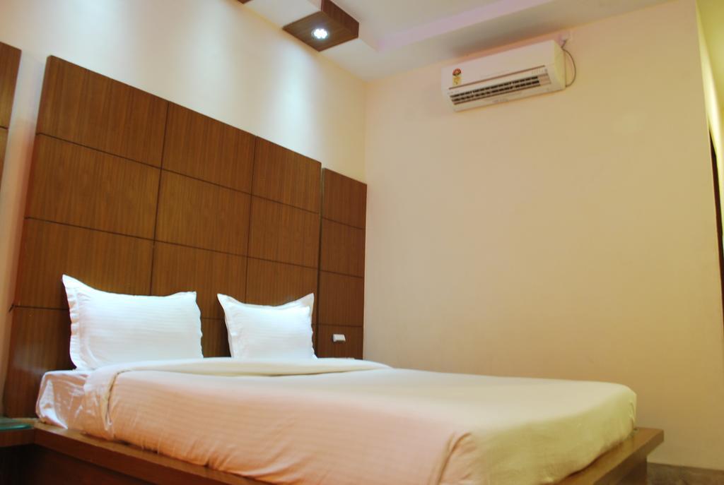 Hotel Basera Brij Bhoomi Vrindāvan Exterior foto